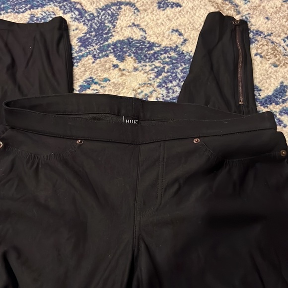 Hue black leggings size medium - Picture 2 of 4